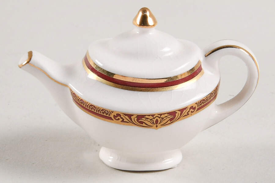 Royal Doulton Miniature Teapots Tennyson - No Box by Cardew Design-1