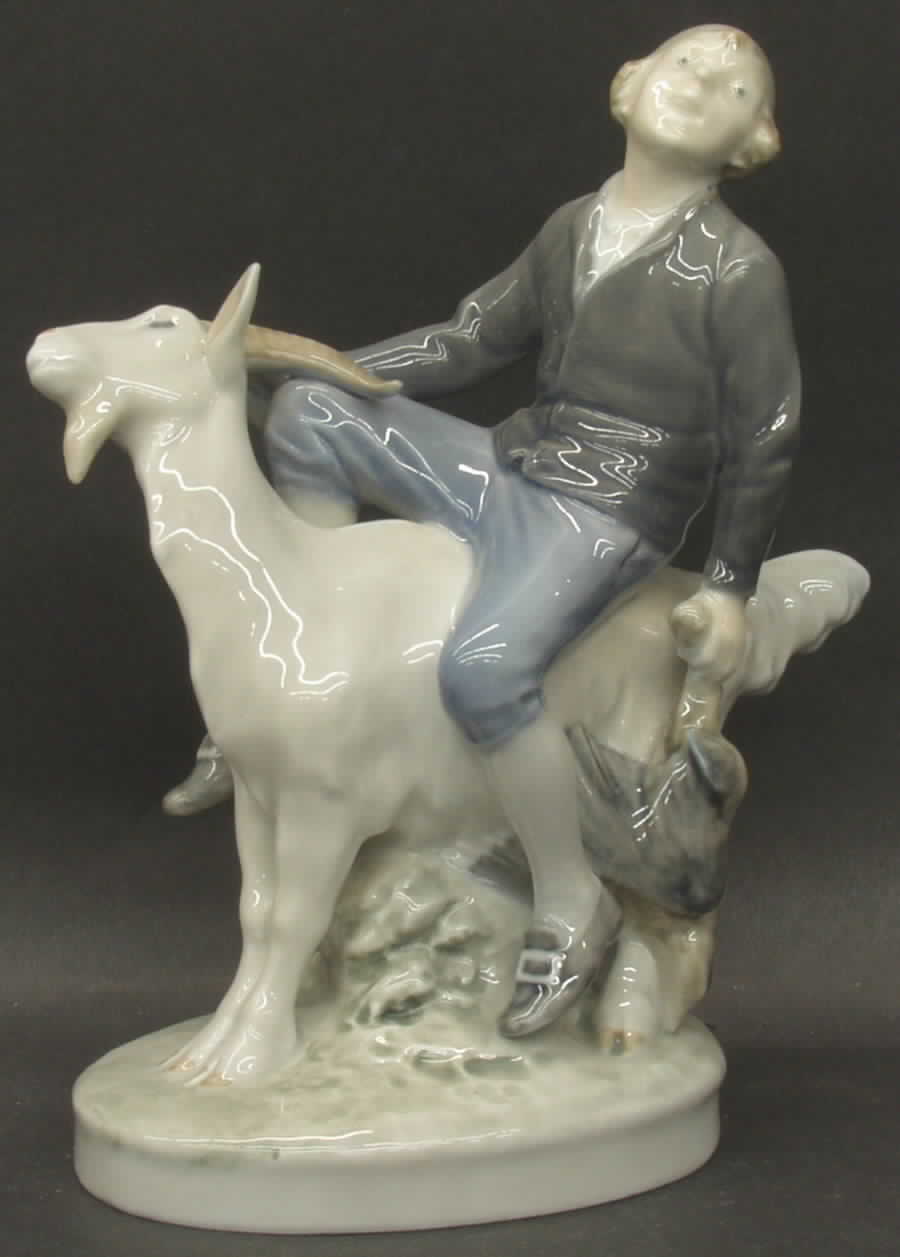 Famous People Hans Clodhopper - No Box by Royal Copenhagen-1