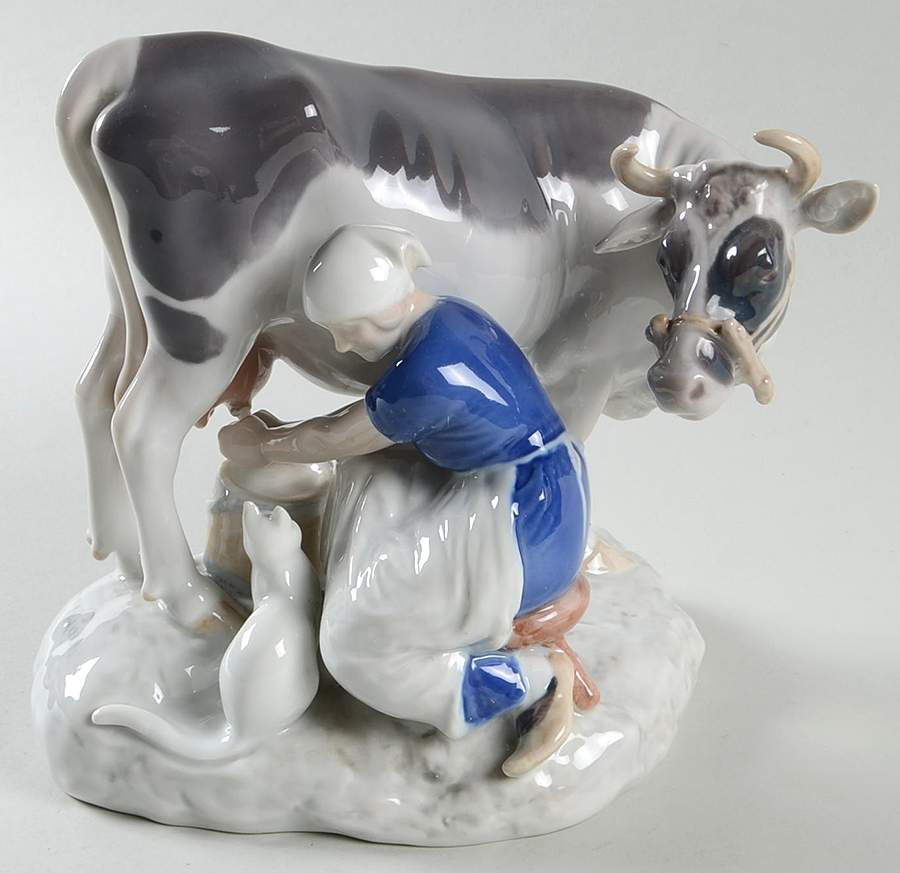 World Life Milk Maid - No Box by Royal Copenhagen-1