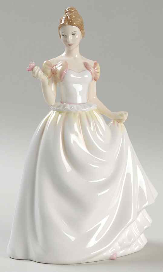 Royal Doulton Figurine Gift Of Love - No Box Nb1520 by Royal Doulton-1