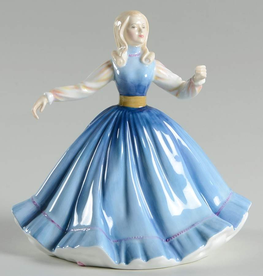 Royal Doulton Figurine Jennifer - With Box Bx1352 by Royal Doulton-1