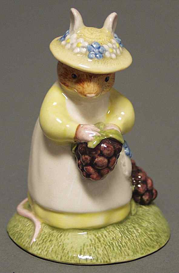 Brambly Hedge Primrose Picking Berries - No Box by Royal Doulton-1