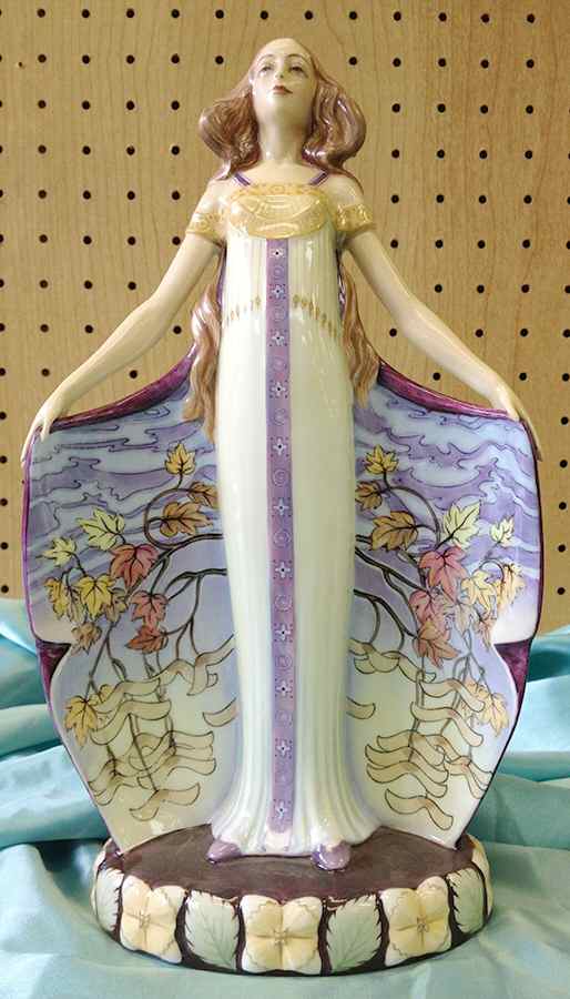 Les Saisons Autumn - Boxed by Royal Doulton-1