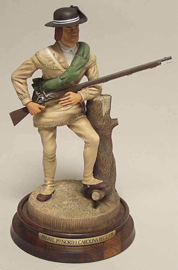 Soldiers of Revolution Private 3rd, North Carolina Regiment - Boxed by Royal Doulton-1