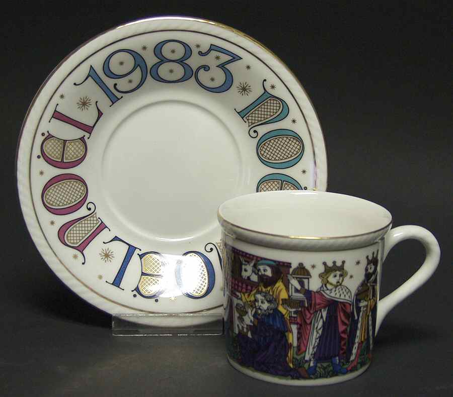 Joy To The World The Adoration - No Box by Royal Doulton-1