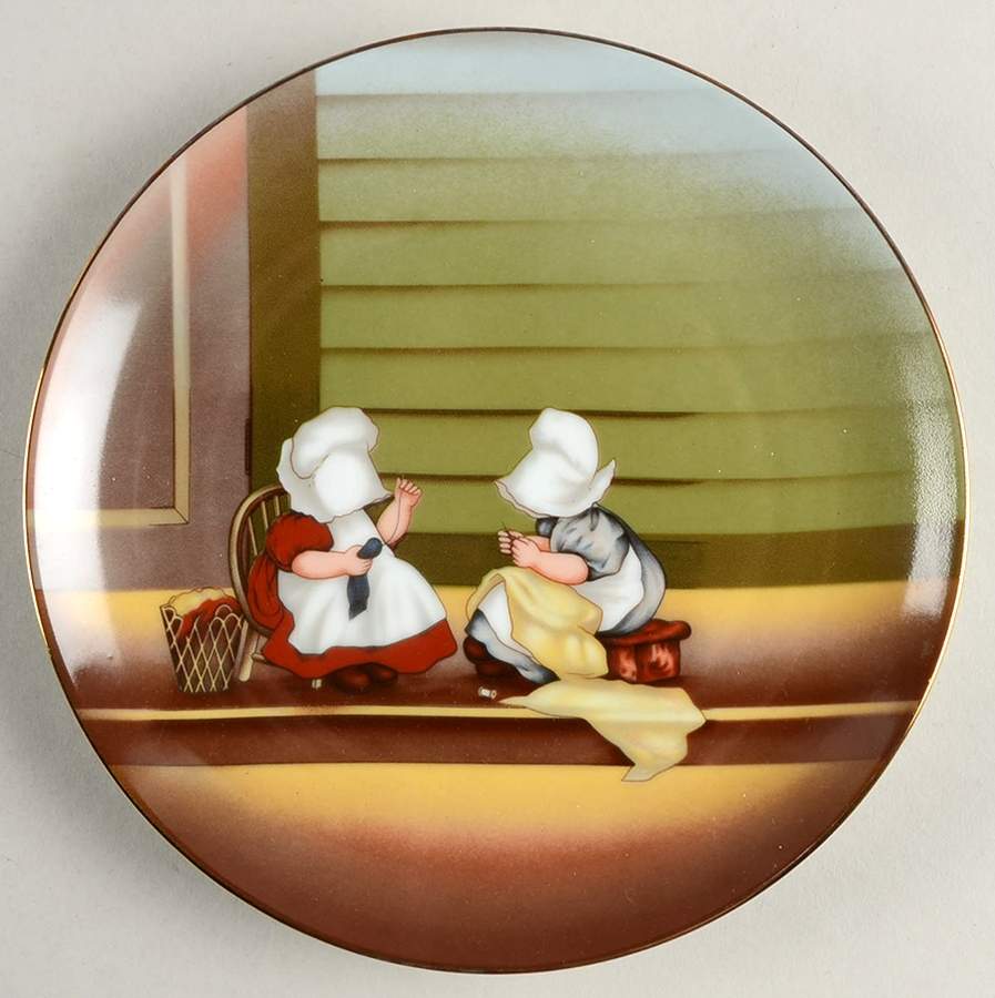Sunbonnet Babies Wednesday-Mending Day - No Box by Royal Bayreuth-1