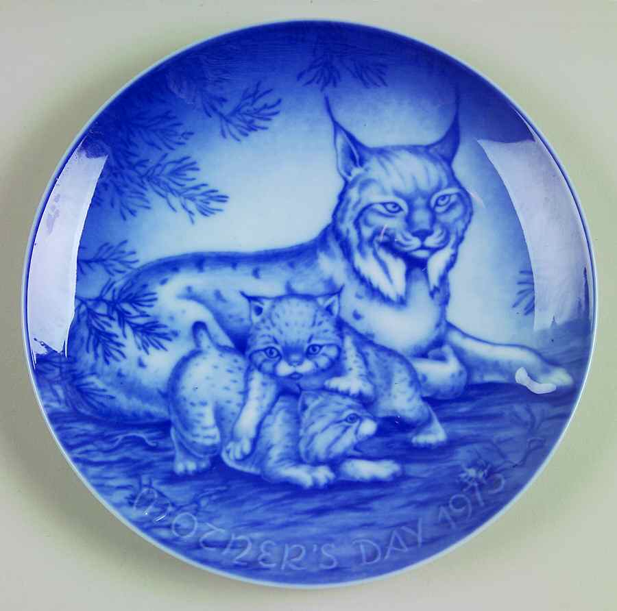 Mother's Day Plate Lynx And Cubs - No Box by Royale (Germany)-1