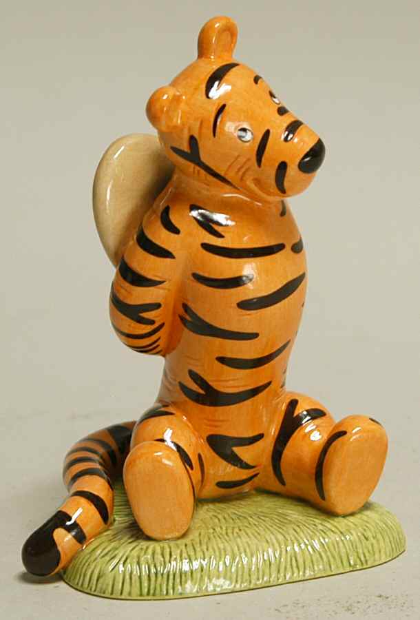 Winnie The Pooh-Series #2 Tigger's Loveheart - No Box by Royal Doulton-1