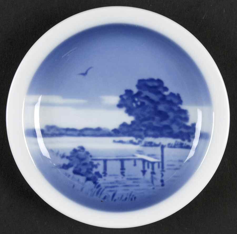 Royal Copenhagen Giftware Tray-Landscape - No Box by Royal Copenhagen-1