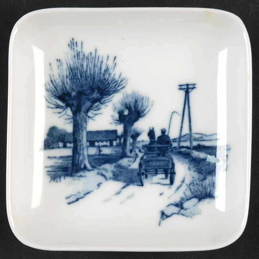 Royal Copenhagen Giftware Horse & Buggy-Plaquette - No Box by Royal Copenhagen-1