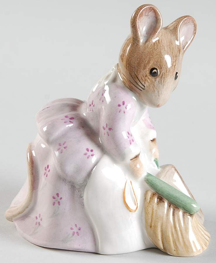 Beatrix Potter Backstamp 4 Hunca Munca Sweeping - Boxed by Royal Doulton-1