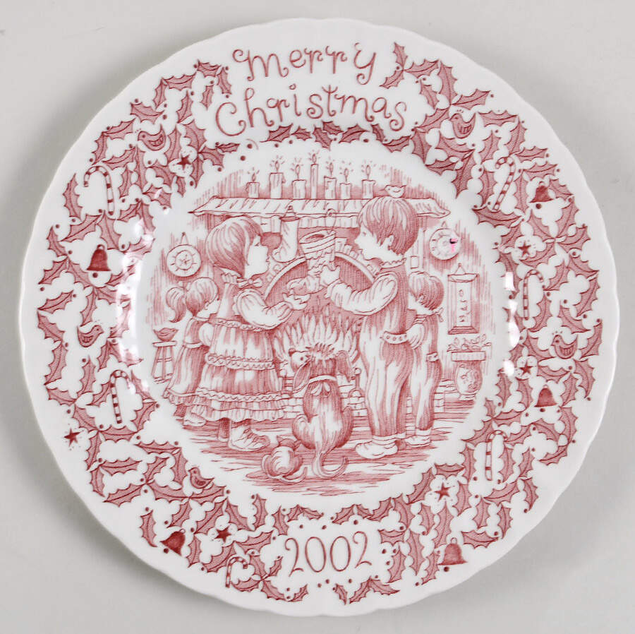 Royal Crownford Christmas Plates 2002-Red - No Box by Royal Crownford-1
