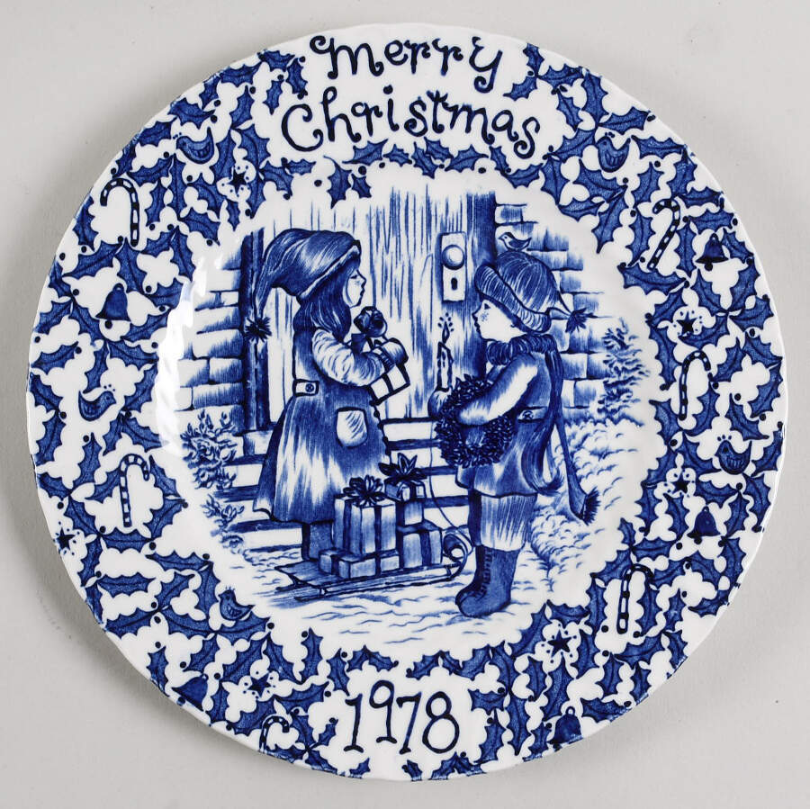 Royal Crownford Christmas Plates 1978-Blue - No Box by Royal Crownford-1