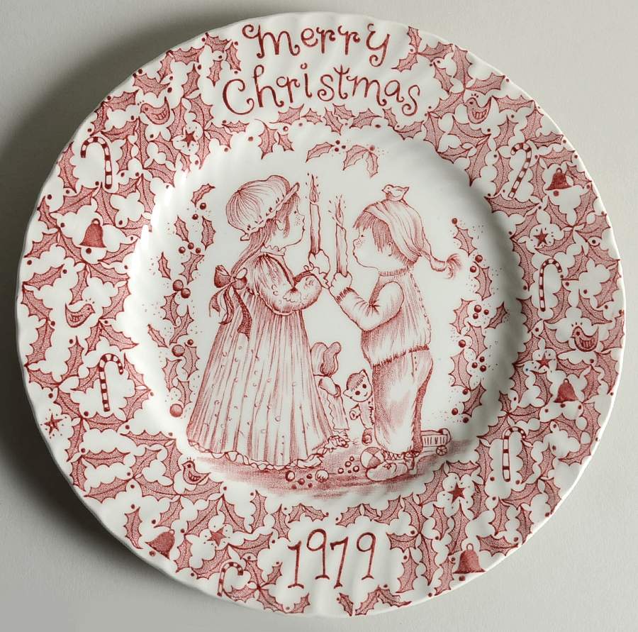 Royal Crownford Christmas Plates 1979-Red - No Box by Royal Crownford-1