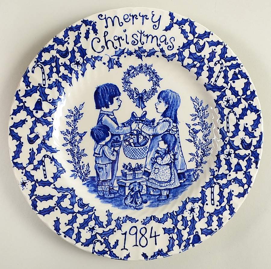 Royal Crownford Christmas Plates 1984-Blue - No Box by Royal Crownford-1