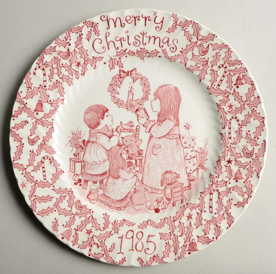 Royal Crownford Christmas Plates 1985-Red - No Box by Royal Crownford-1
