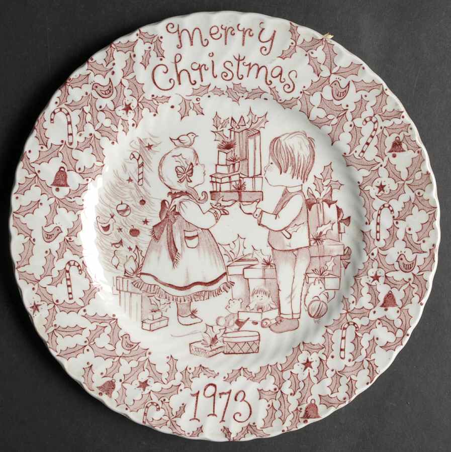 Royal Crownford Christmas Plates 1973-Red - No Box by Royal Crownford-1