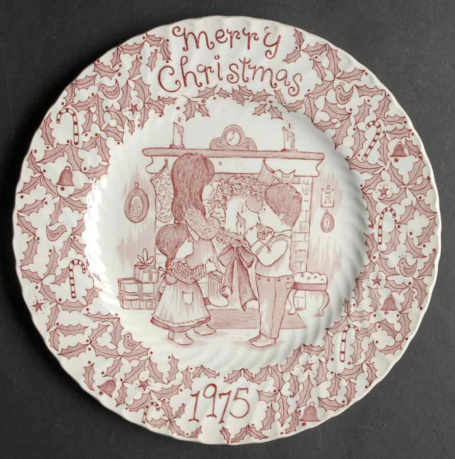 Royal Crownford Christmas Plates 1975-Red - No Box by Royal Crownford-1