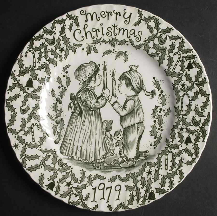 Royal Crownford Christmas Plates 1979-Green - No Box by Royal Crownford-1