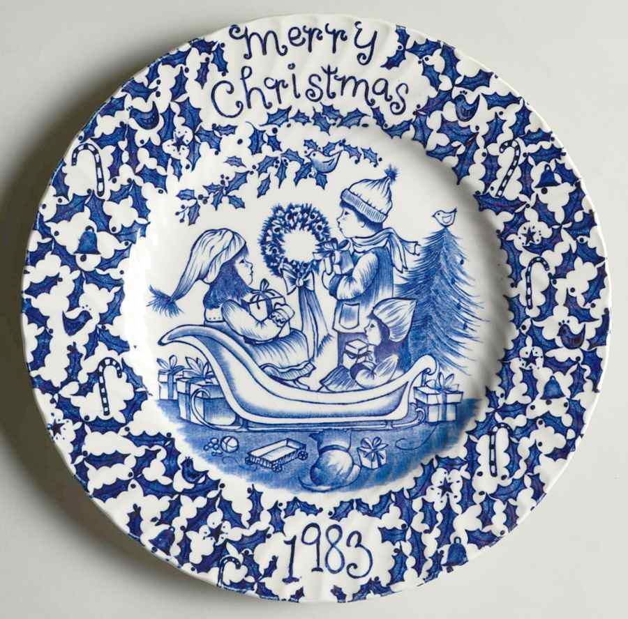Royal Crownford Christmas Plates 1983-Blue - No Box by Royal Crownford-1