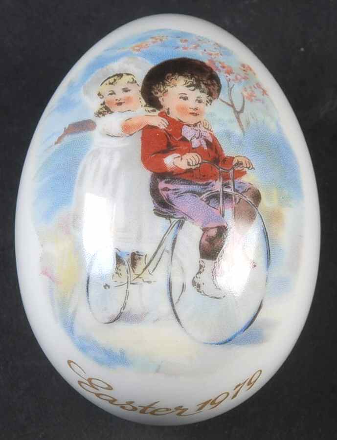Easter Egg-Annual Riding Bicycle - Boxed by Royal Bayreuth-1