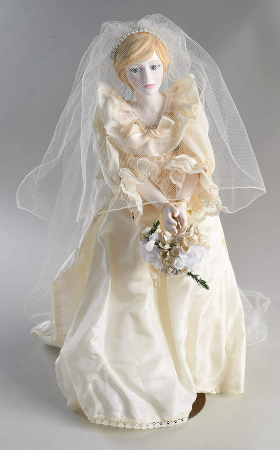Nisbet Heirloom Dolls Princess Diana Wedding Day - Boxed by Royal Doulton-1