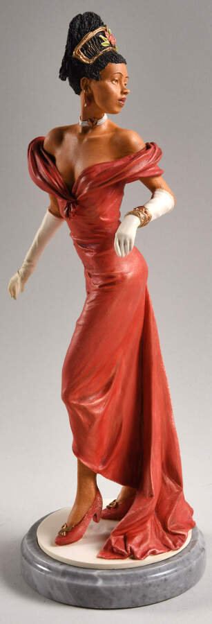 Classique Collection-Figurines Tanya - Boxed by Royal Doulton-1