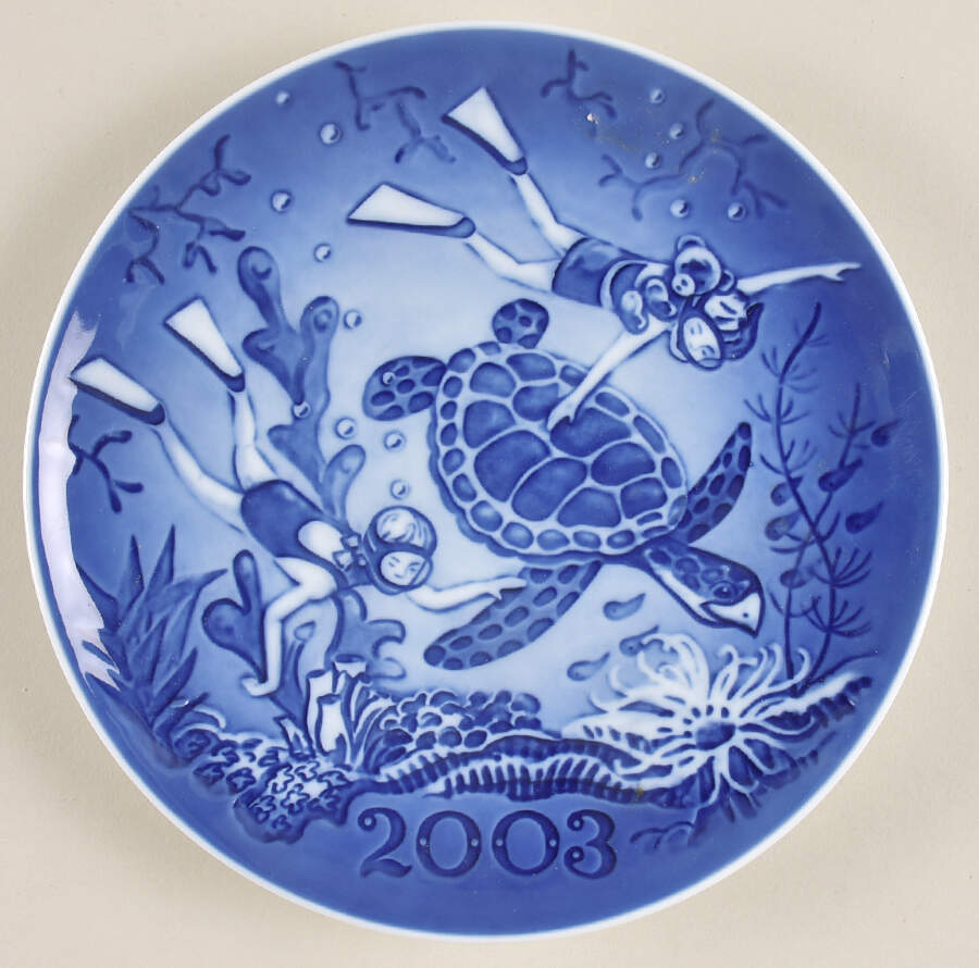 Millennium Plate Collection 2003-Giant Turtle - No Box by Royal Copenhagen-1