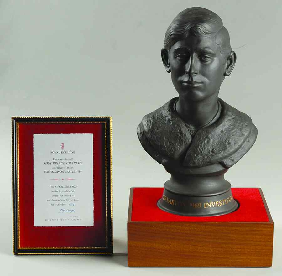 Royalty Bust Hrh Prince Charles - No Box by Royal Doulton-1