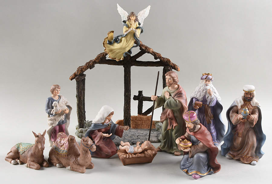Holiday Traditions Classic Nativity 11 Piece Nativity Boxed Set - With Box by Royal Doulton-1