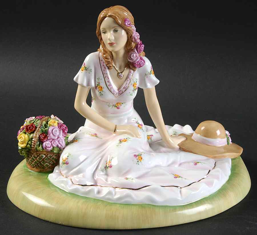 Figurines of the Year Summer Rose-2012 - Boxed by Royal Albert-1