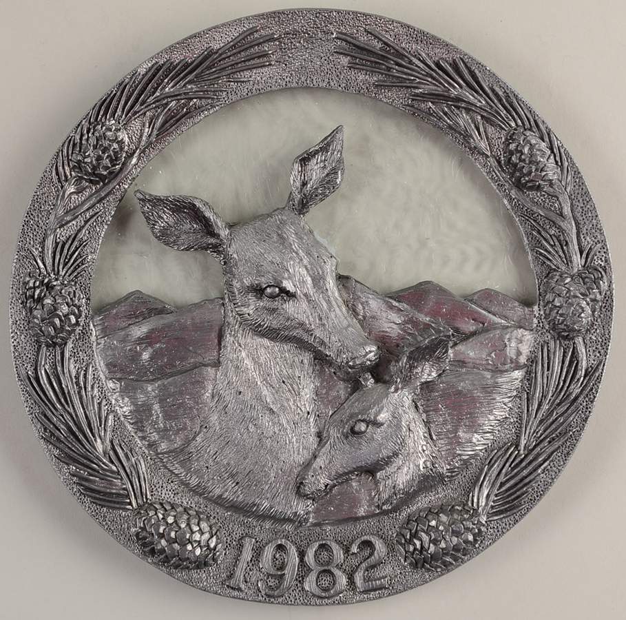 MOTHER'S DAY PEWTER PLATES Deer Doe&Pinecones-Mothers Day - With Box Bx1882 by Ricker Bartlett Casting Studio-1