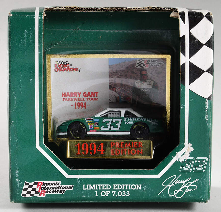 Harry Gant Farewell Tour Phoenix International Raceway - Boxed by Racing Champions-1