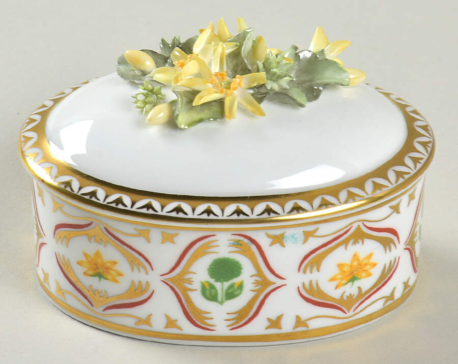 Floral Collection Celandine - Extra Large 3d Lid - Boxed by Royal Crown Derby-1
