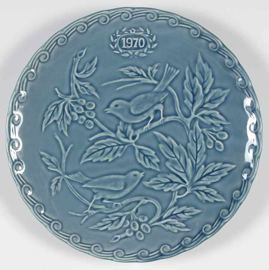 Faience Annual Plates Birds - With Box by St Amand-1
