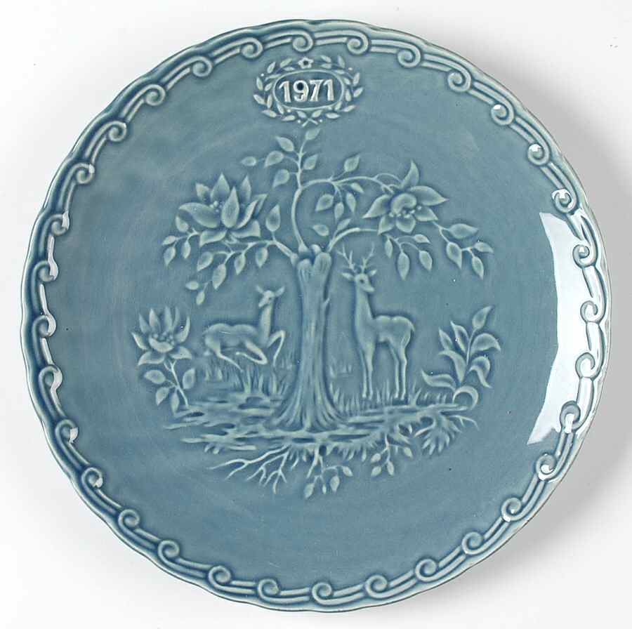 Faience Annual Plates Deer - No Box by St Amand-1