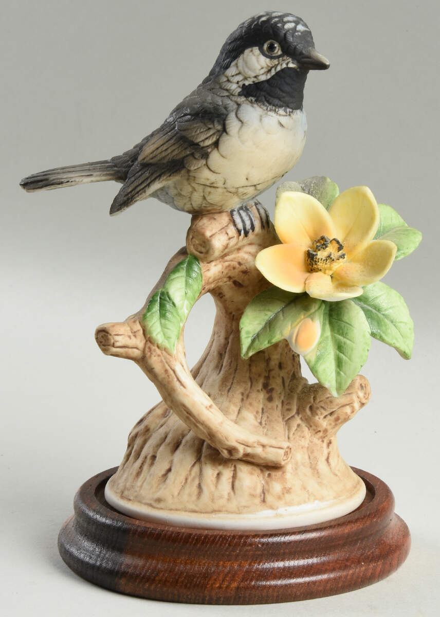 Sadek Bird Figurines Black Cap Chickadee - No Box 258 by Sadek-1