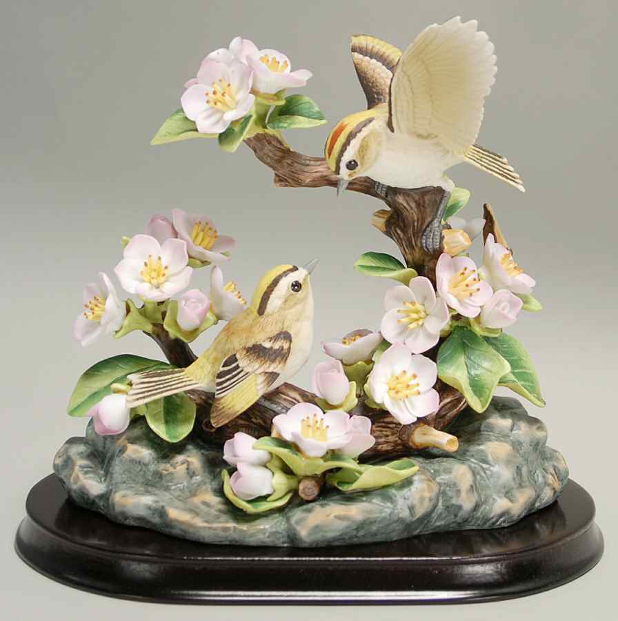 Sadek Bird Figurines Golden Crowned Kinglet Family - No Box by Sadek-1