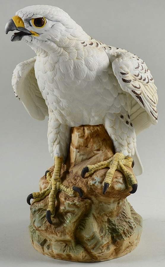 Sadek Bird Figurines Gyrfalcon - No Box by Sadek-1