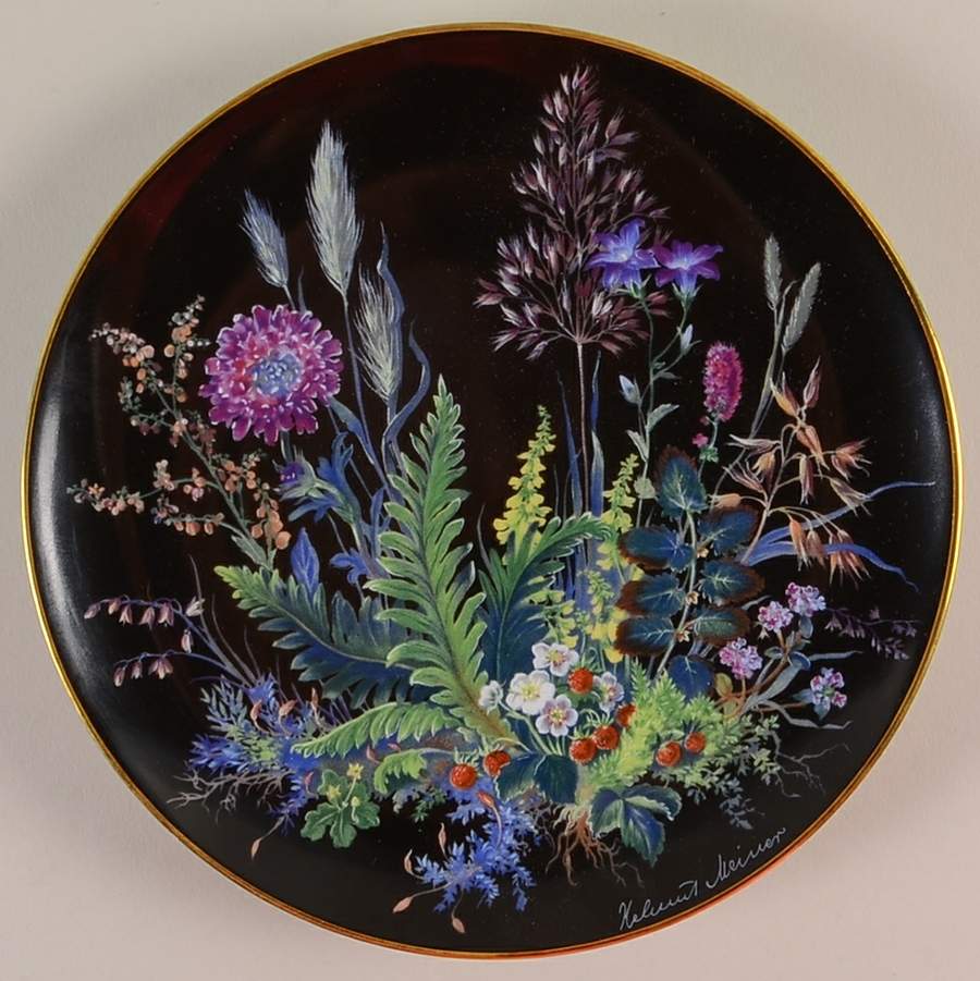 Hidden Treasures Wood Wild Strawberries - No Box by Schumann - Bavaria-1