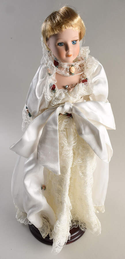 Connoisseur Doll Collection Catherine - Boxed by Seymour Mann-1