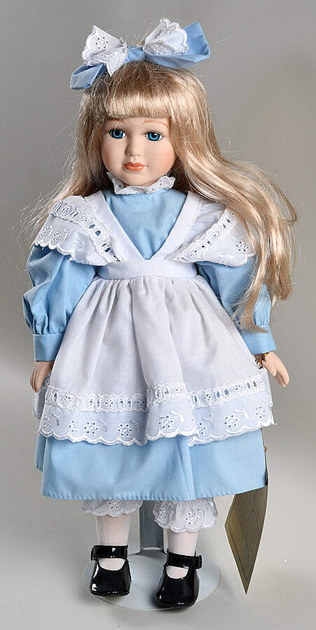 Connoisseur Doll Collection Alice-Gu-32 - No Box by Seymour Mann-1
