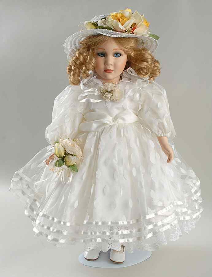 Connoisseur Doll Collection Sue Ellen - No Box by Seymour Mann-1