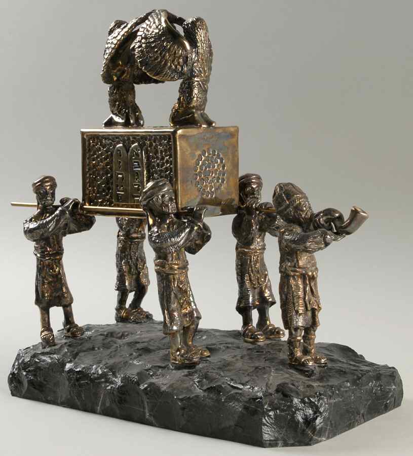 Sam Philipe Figurines Levites Carrying Ark Of The Convenant - No Box by Sam Philipe Gallery-1