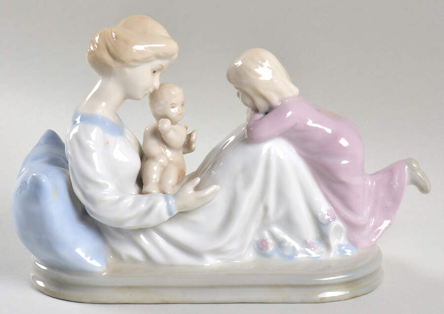 Paul Sebastian Figurines Mother And Children - Boxed by Paul Sebastian-1