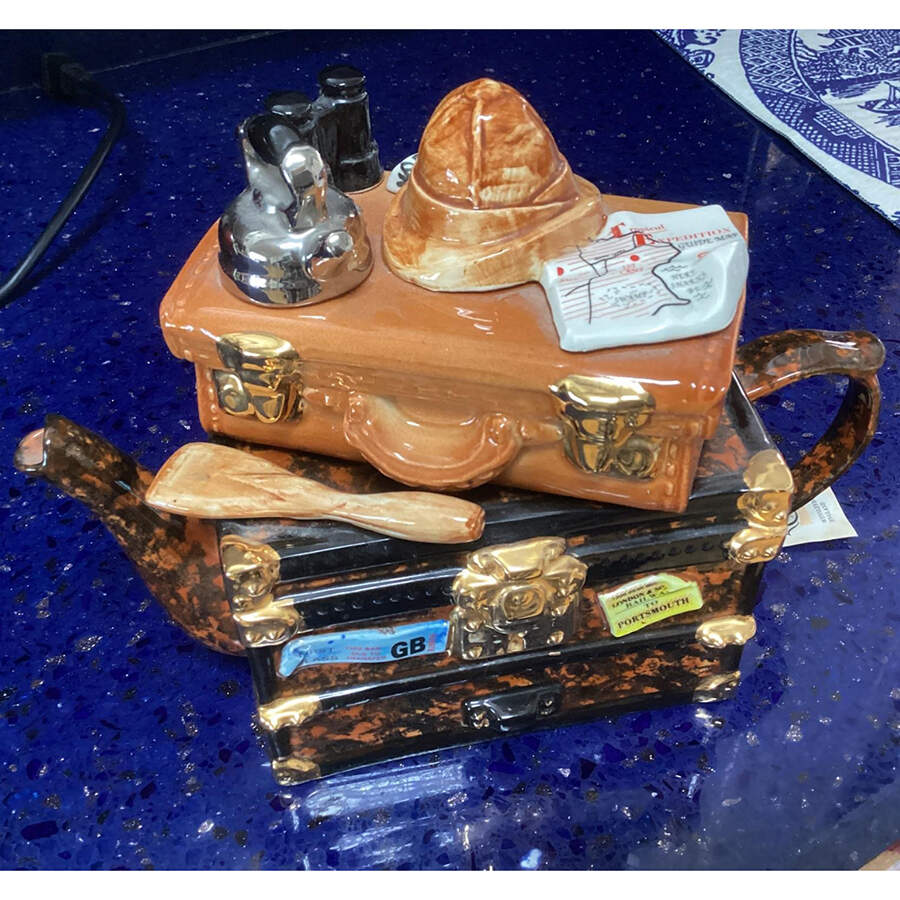 Swineside Tea Pot Luggage - No Box by Swineside Teapottery-1