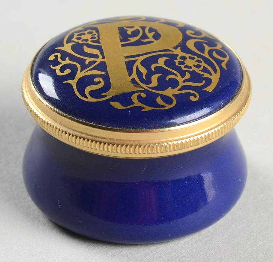 Connoisseurs Letter P - Boxed by Staffordshire Enamels-1