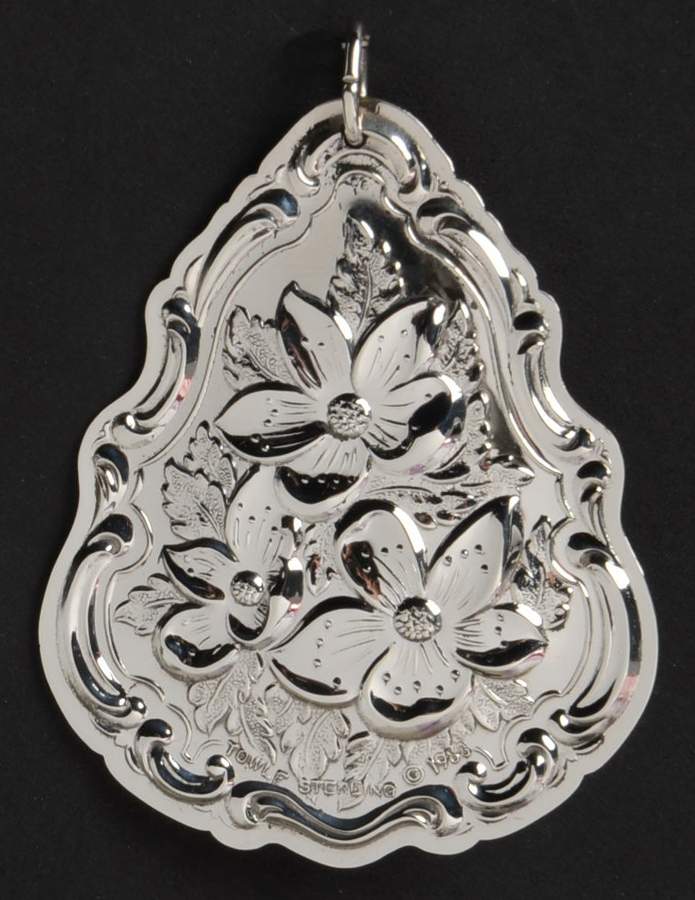 Flowers of Christmas Medallion Christmas Rose - No Box by Towle Silver-1