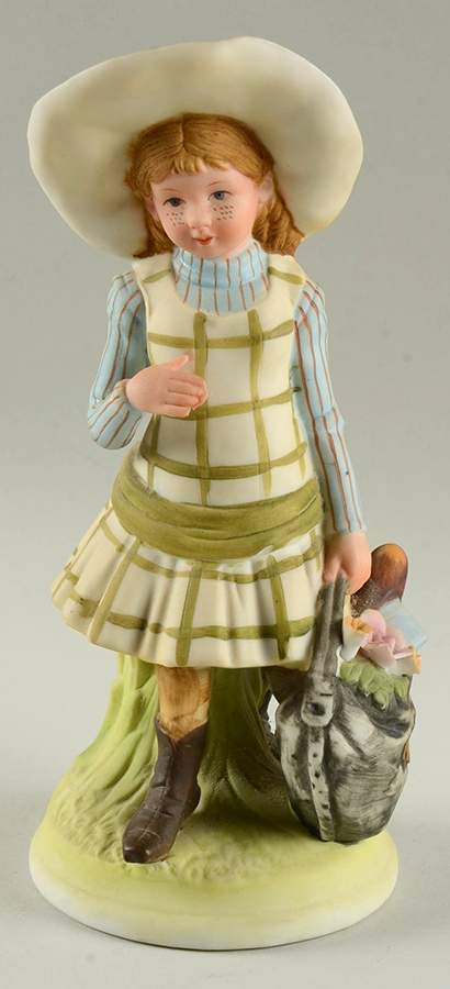 Holly Hobbie-Figurine Girl With Bag Of Flowers - No Box by World Wide Art-1