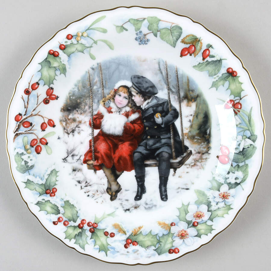 Wedgwood Single Release Plates 1989 Christmas Plae - With Box by Wedgwood-1